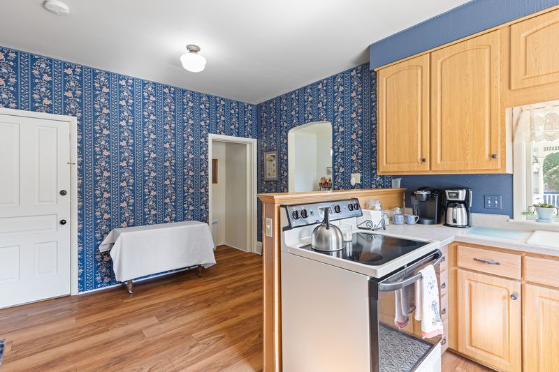 Kitchen corner by the range
